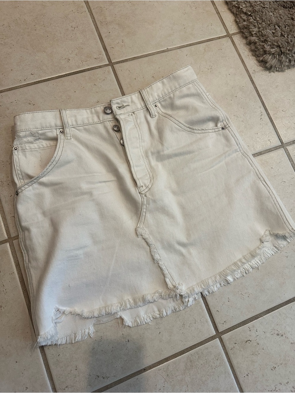 We The Free White Frayed Hem Denim Mini Skirt